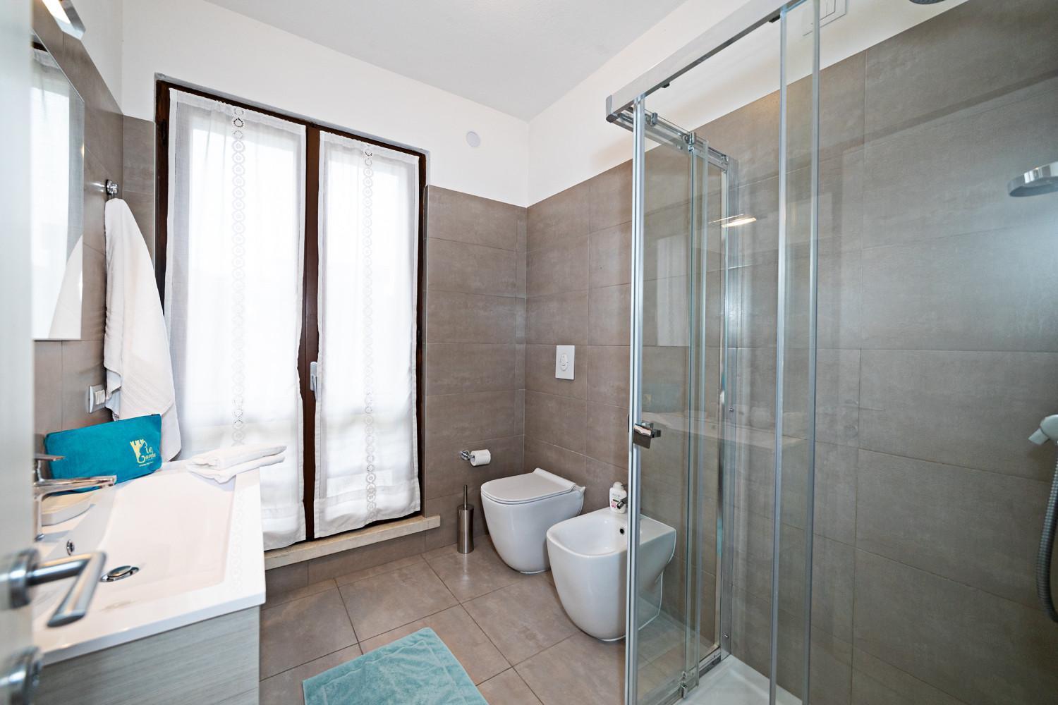 Valesana - Regarda Travel Villa