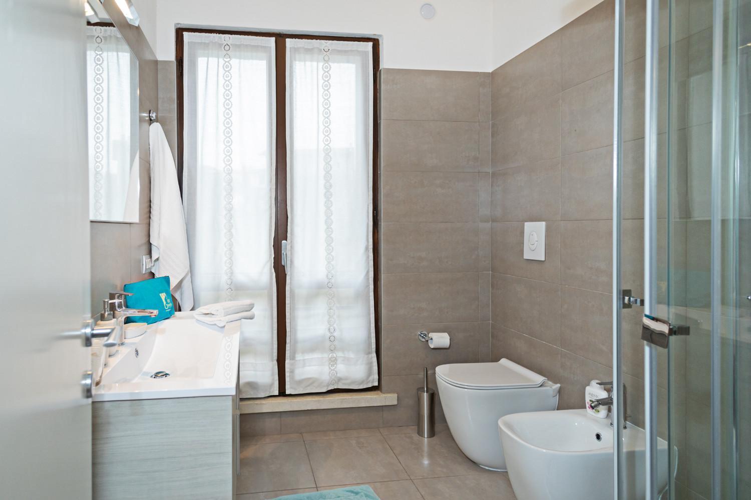 Valesana - Regarda Travel Villa *
