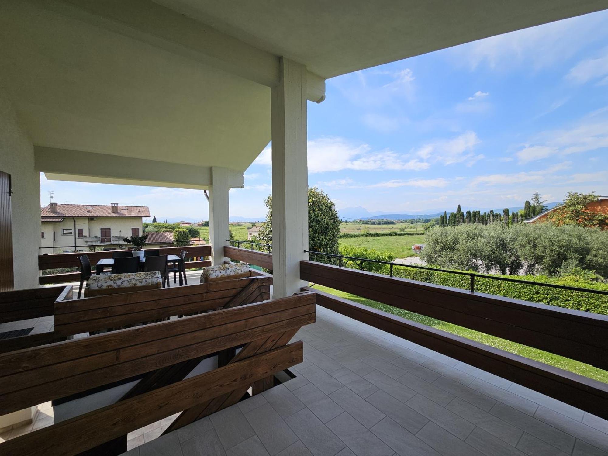 Valesana - Regarda Travel * Lazise