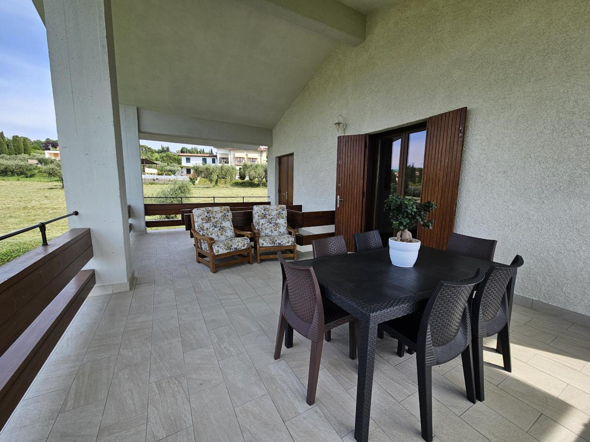 Villa Valesana - Regarda Travel