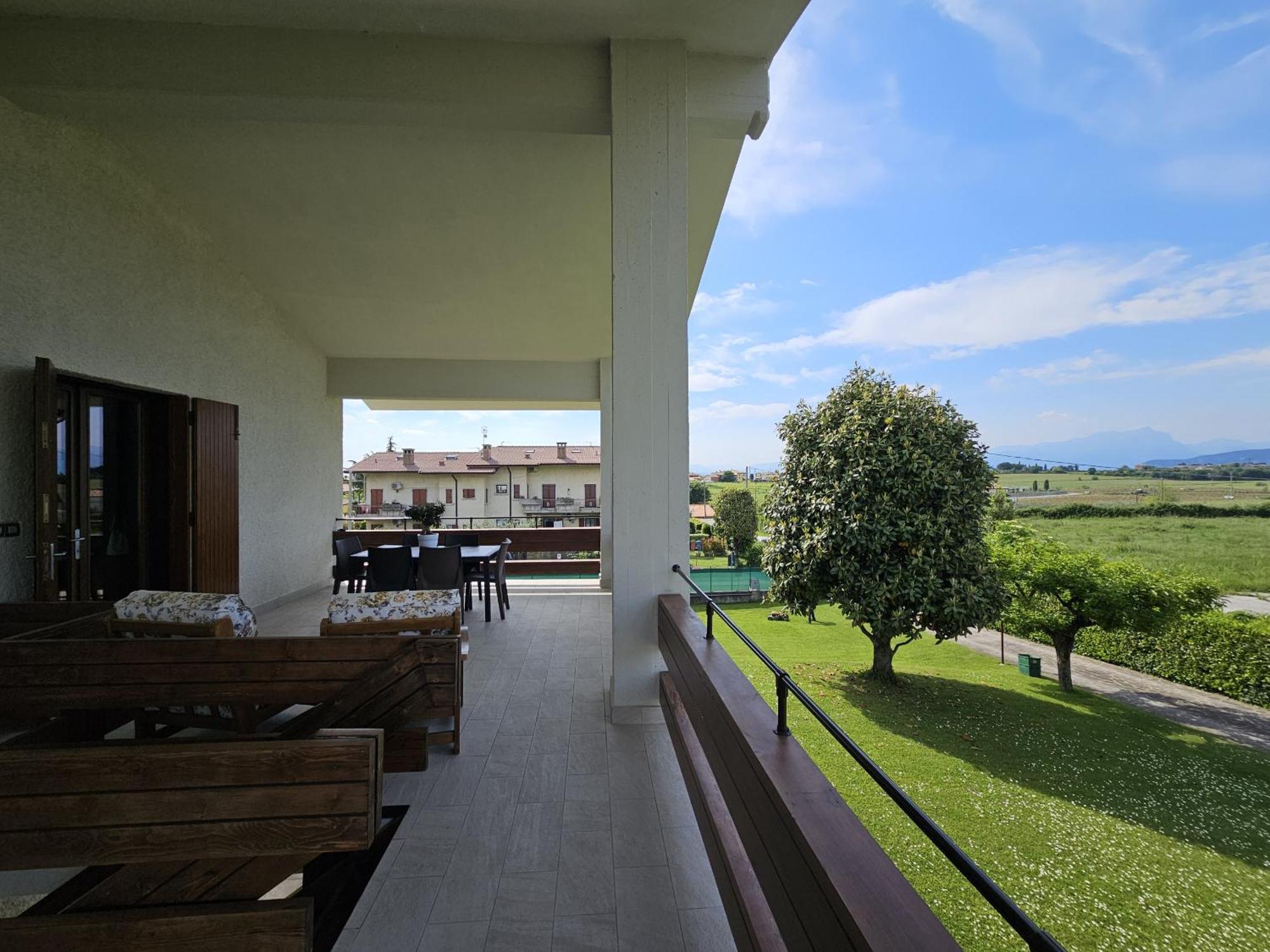 Valesana - Regarda Travel Villa *